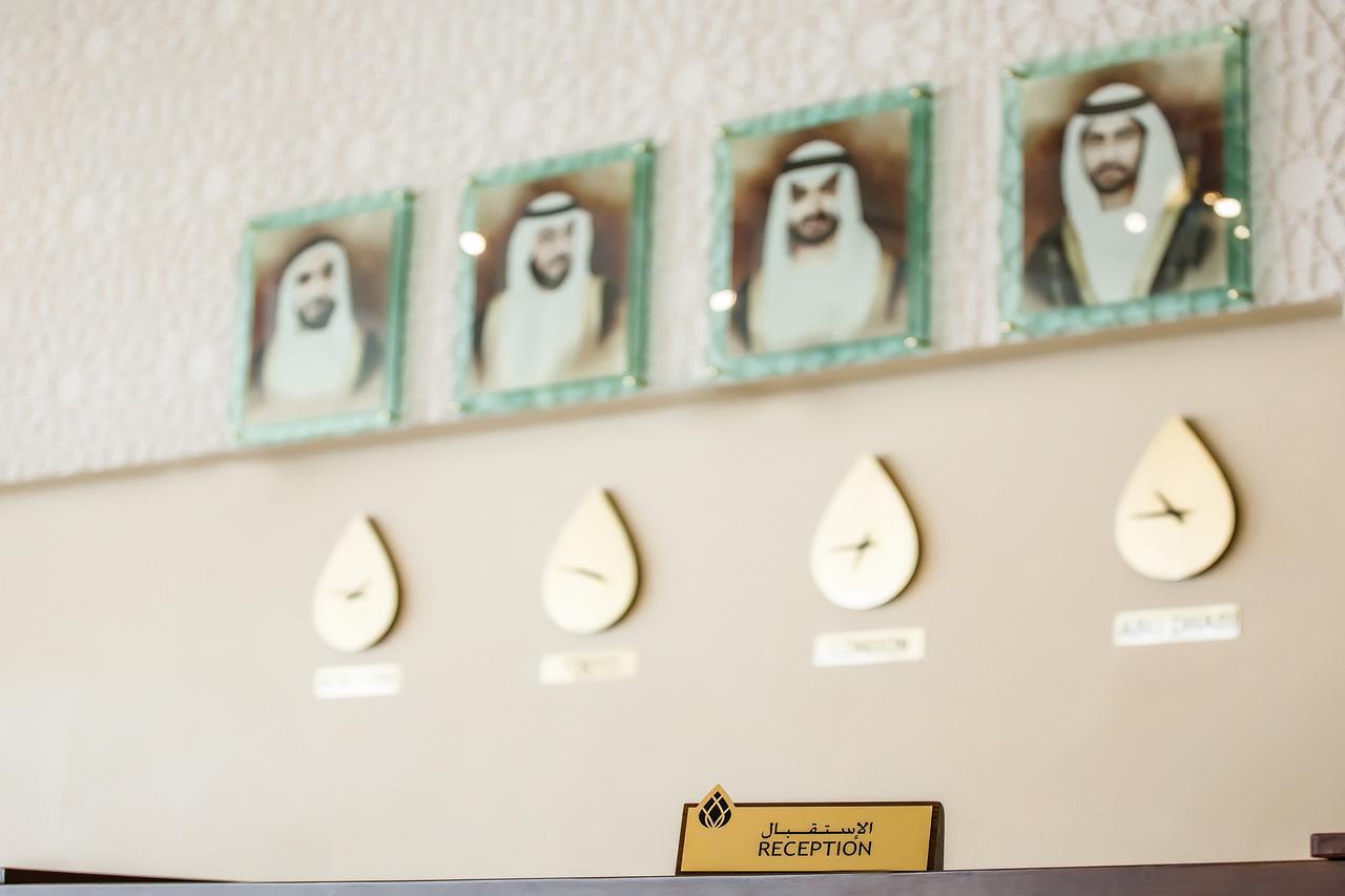 ウェスタン ホテル マディナ ザイード Madīnat Zāyid エクステリア 写真